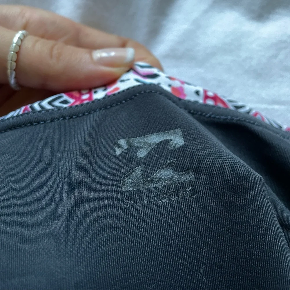 Billabong Rashguard - Picture 3 of 3